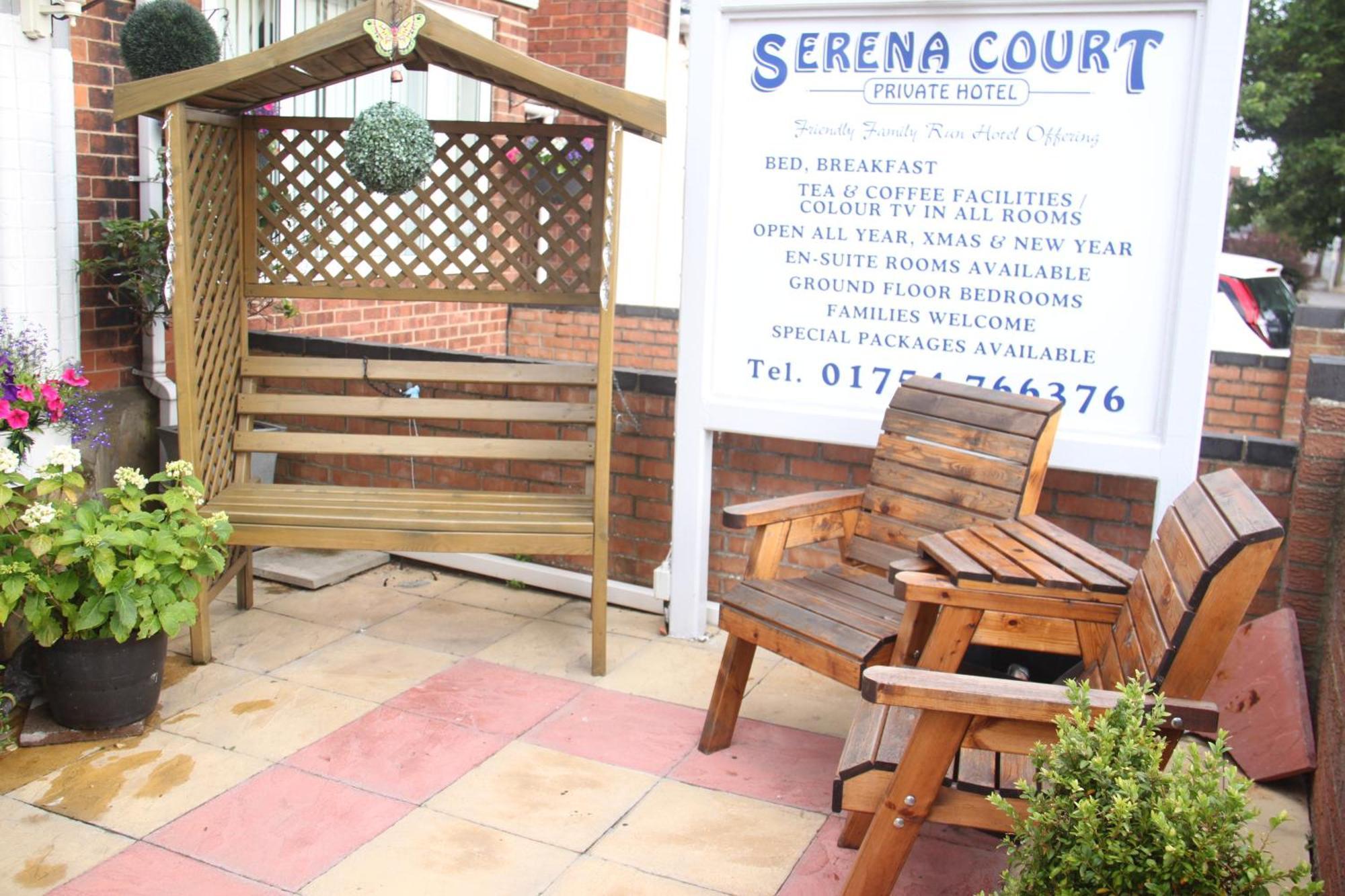 Serena Court Affittacamere