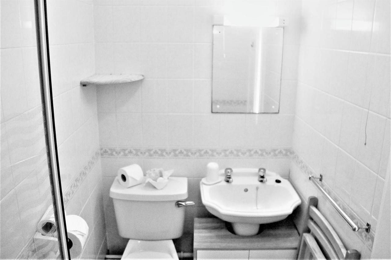 Гостевой дом Serena Court 3*