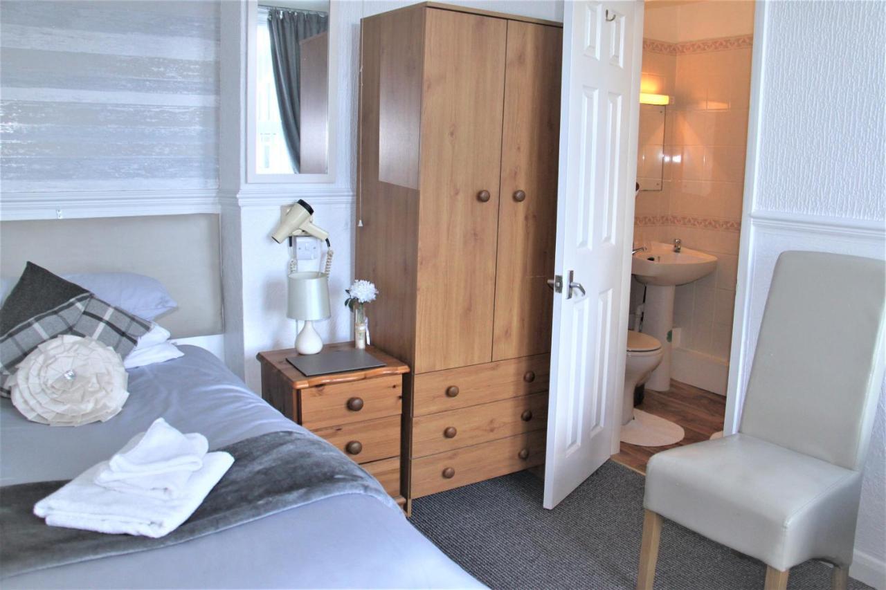 Гостевой дом Serena Court 3*